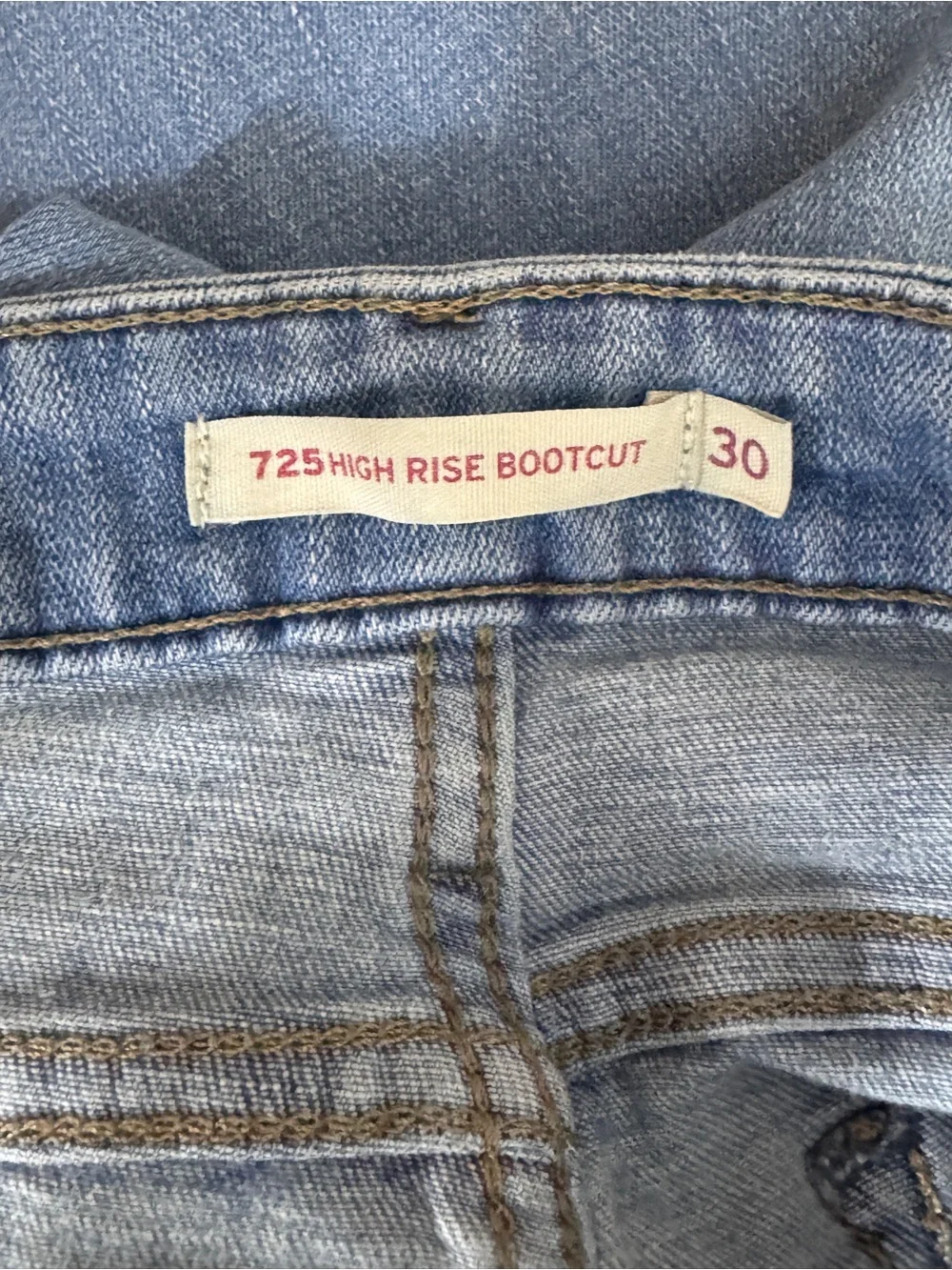 WJ527 {Levi's} 